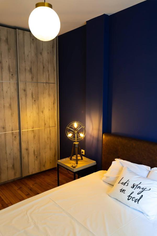 Cozy Modern Apartment Inside The City Center Солун Екстериор снимка